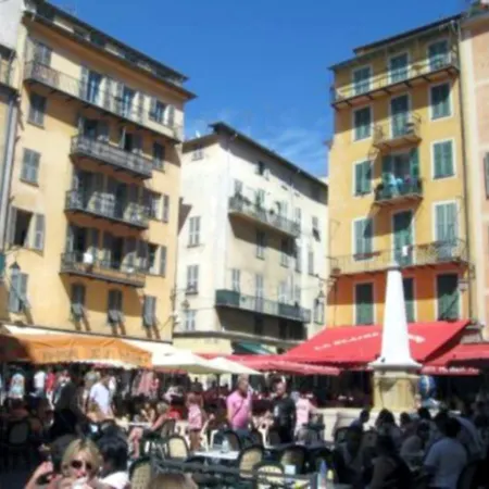 Studio Climatise Dans Immeuble Bourgeois 아파트 *
